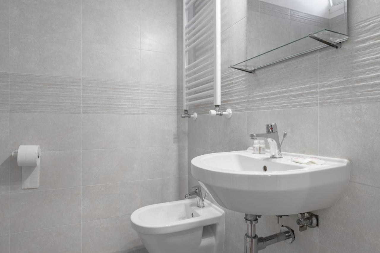 Cornelia Penthouse Bed & Breakfast Рим Екстериор снимка