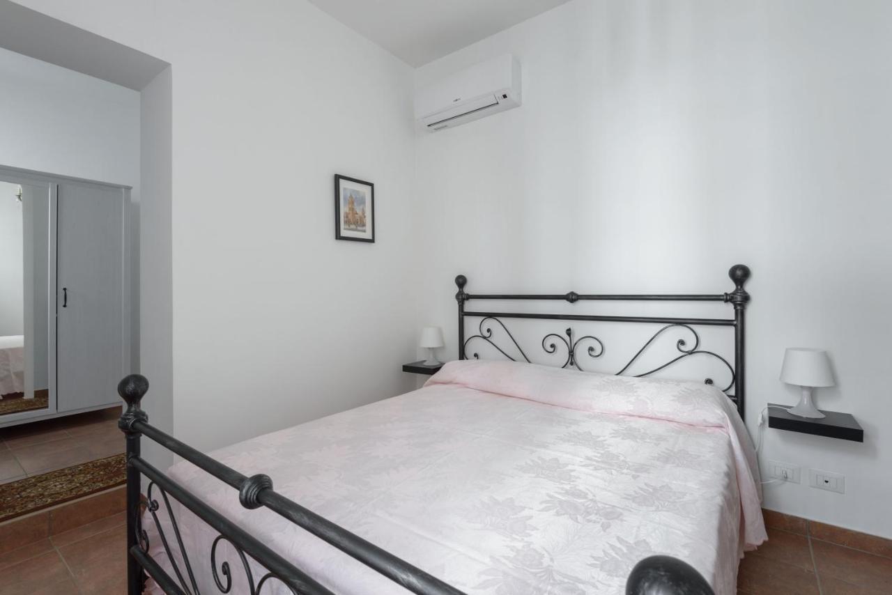 Cornelia Penthouse Bed & Breakfast Рим Екстериор снимка
